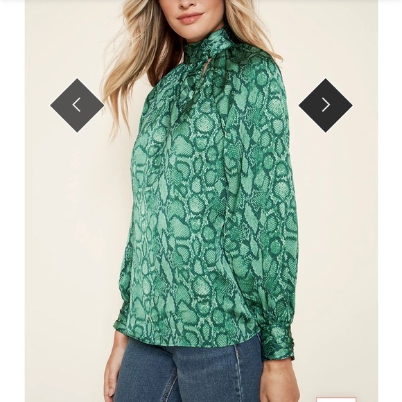 Gwendolyn Snake Mock Neck Blouse green size small - Picture 14 of 14